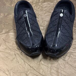 Easy Spirit Black Loafers Slip-Ons with Quilted Design